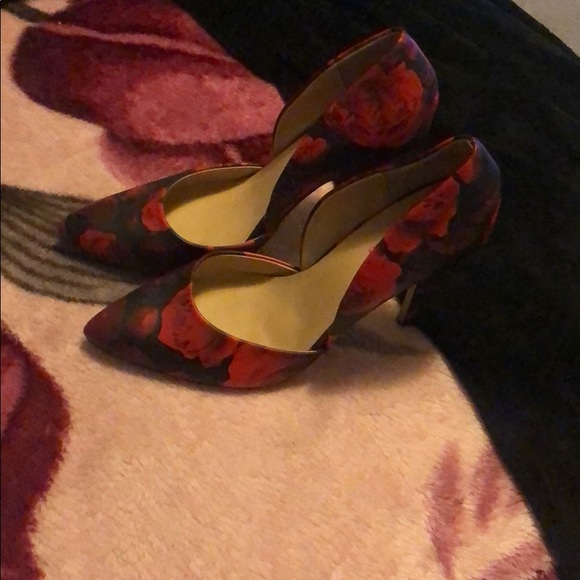 Red and black rose six inch heels - Picture 2 of 4